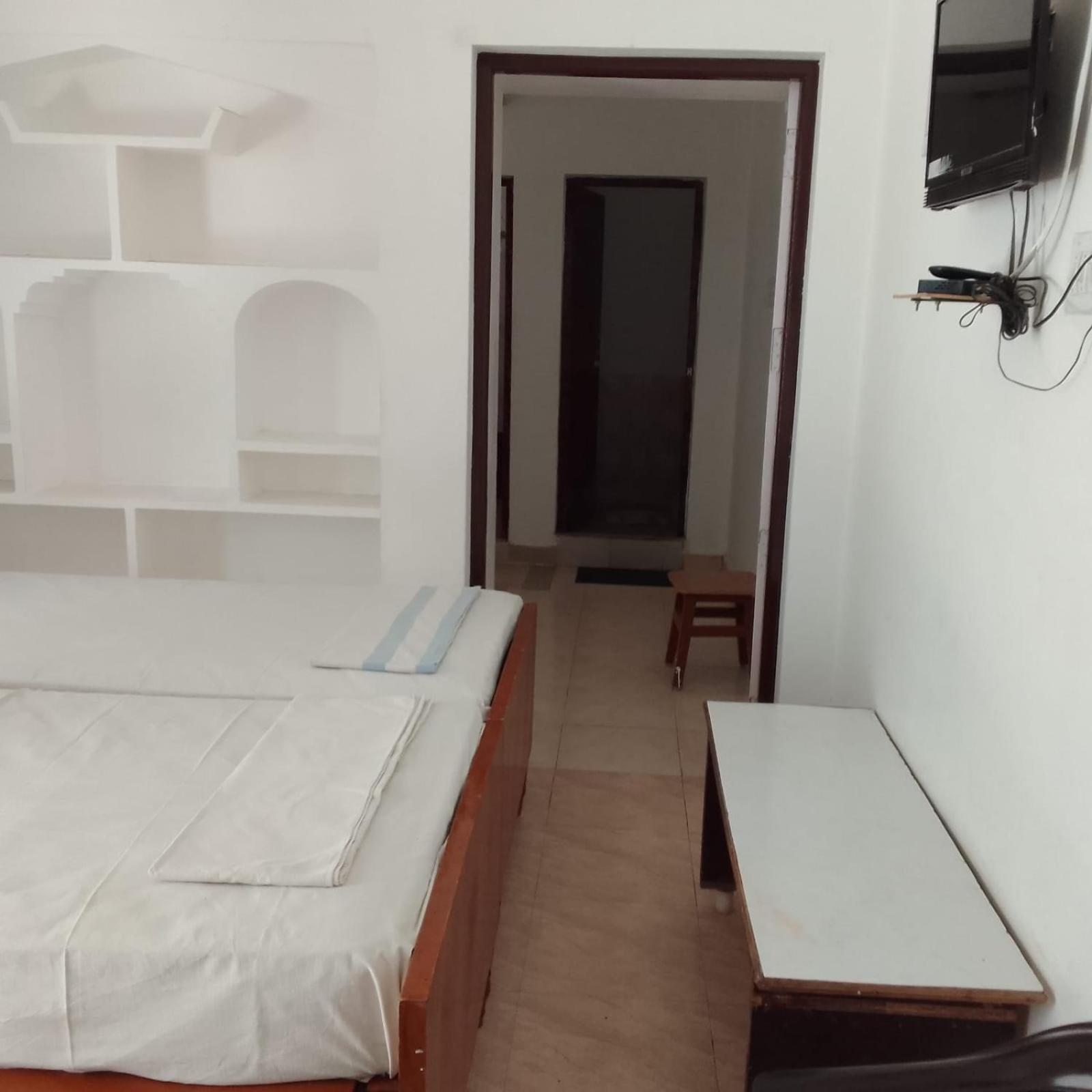Parisha Residency- Temple Side Hotel チダンバラム エクステリア 写真